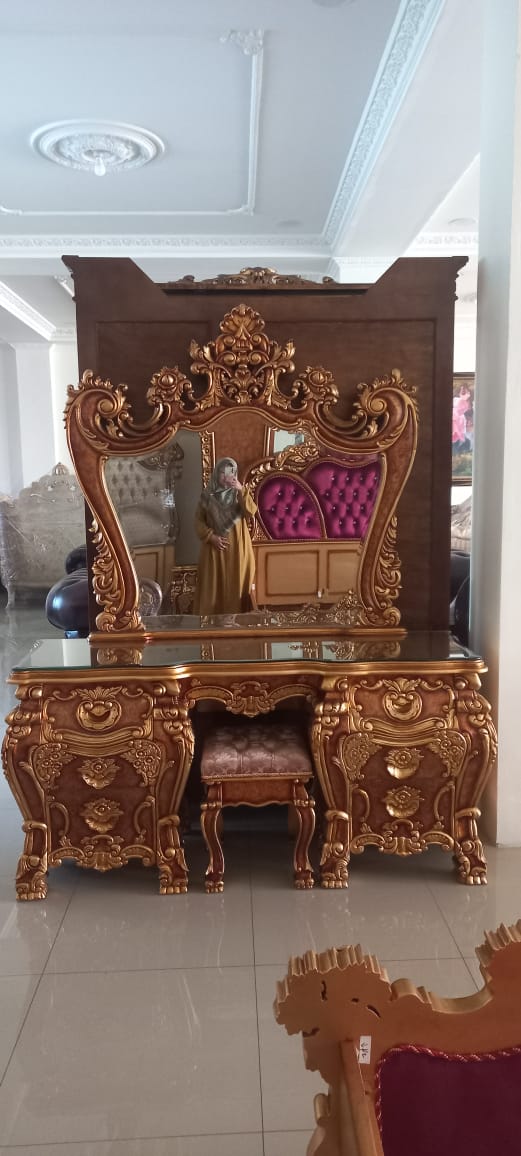 Shop Secondary Image